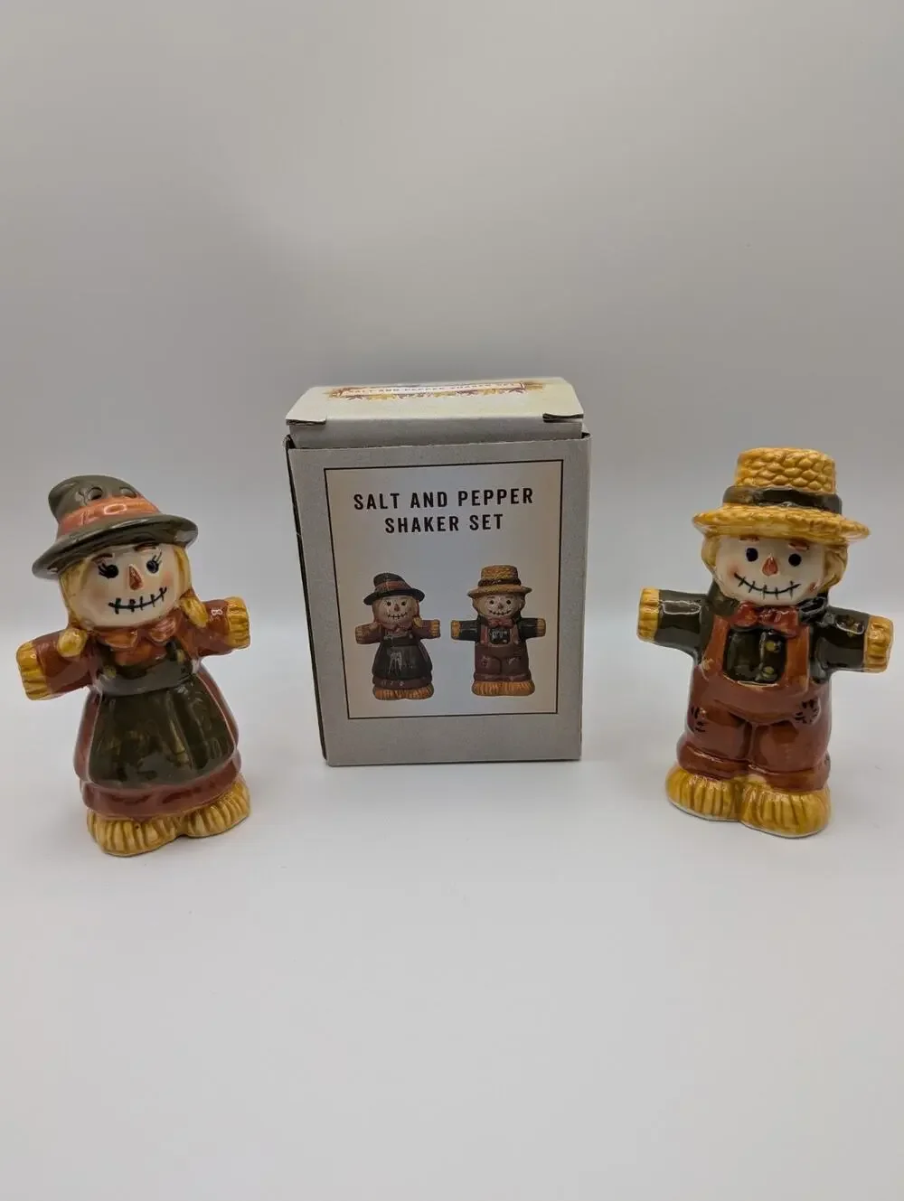 Cracker Barrel Scarecrow Couple Ceramic Salt & Pepper Shaker Set 3 in